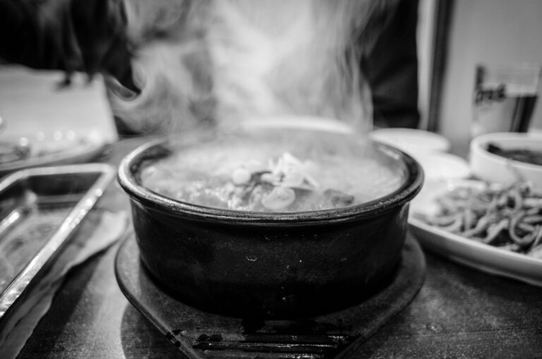 Steaming bowl of instant noodles on a table, illustrating the Maggi case study on mood-led marketing